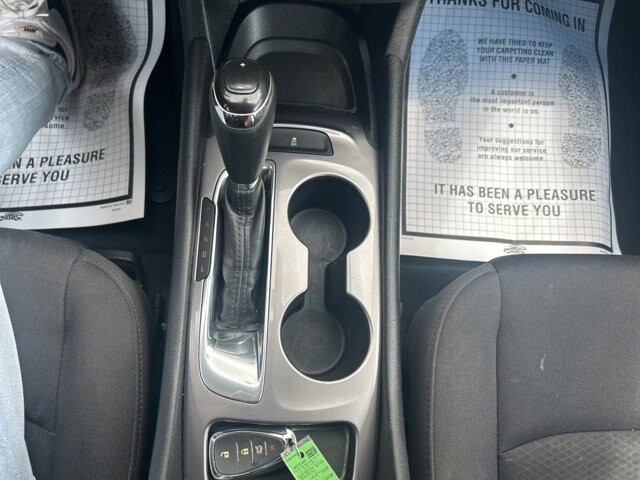 2019 Chevrolet Malibu in Marysville, OH 43040 - 18143803 20