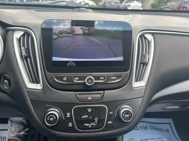 2019 Chevrolet Malibu in Marysville, OH 43040 - 18143803 18