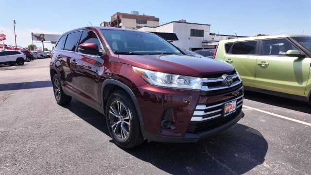 2019 Toyota Highlander in Dallas, TX 75228 - 18143820 3