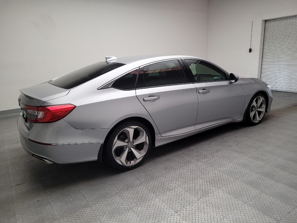 2018 Honda Accord in Downey, CA 90241 - 18143830 10