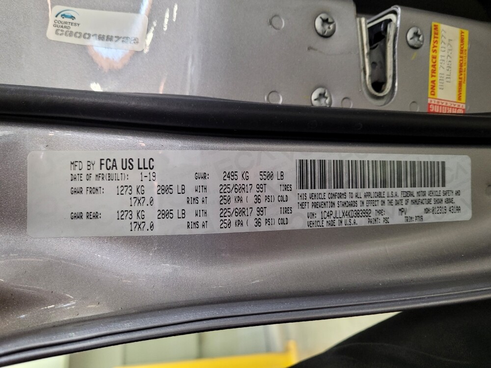 2019 Jeep Cherokee in Sacramento, CA 95821 - 18143835 33