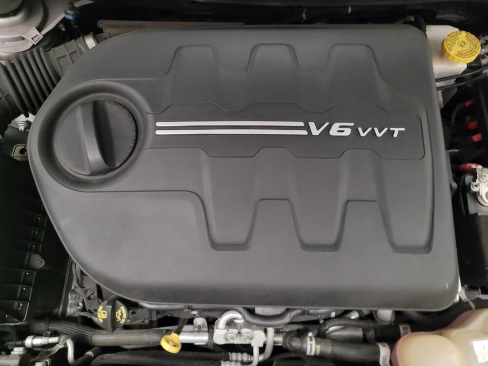 2019 Jeep Cherokee in Sacramento, CA 95821 - 18143835 30