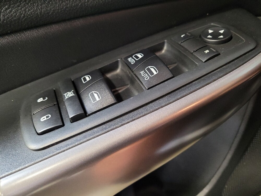 2019 Jeep Cherokee in Sacramento, CA 95821 - 18143835 27