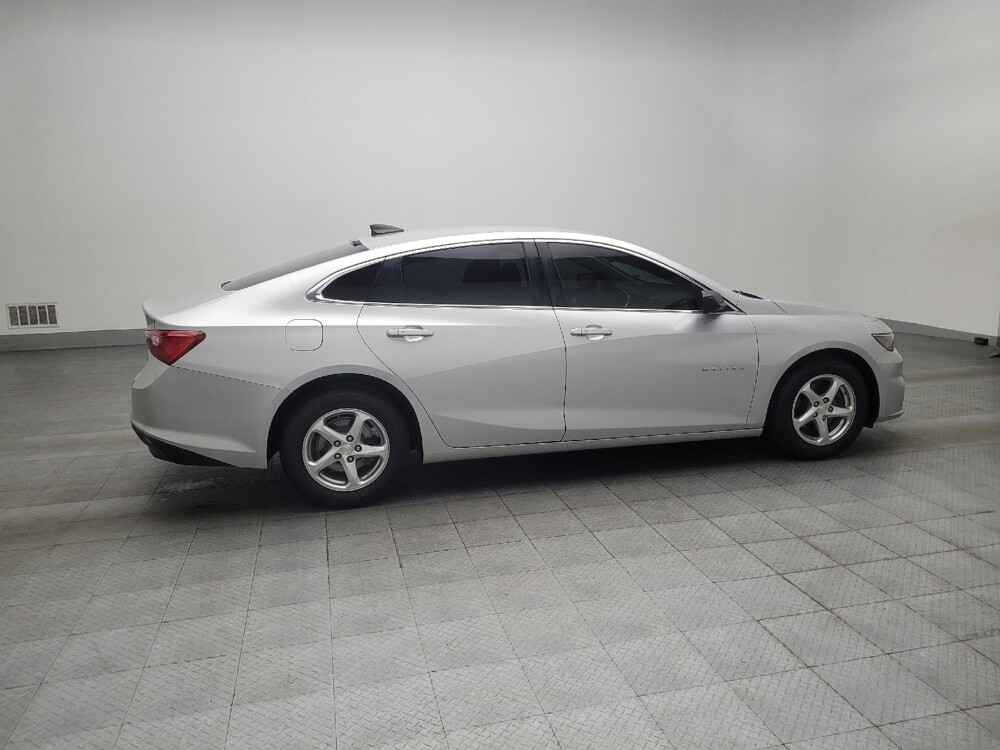 2018 Chevrolet Malibu in Stone Mountain, GA 30083 - 18143851 10