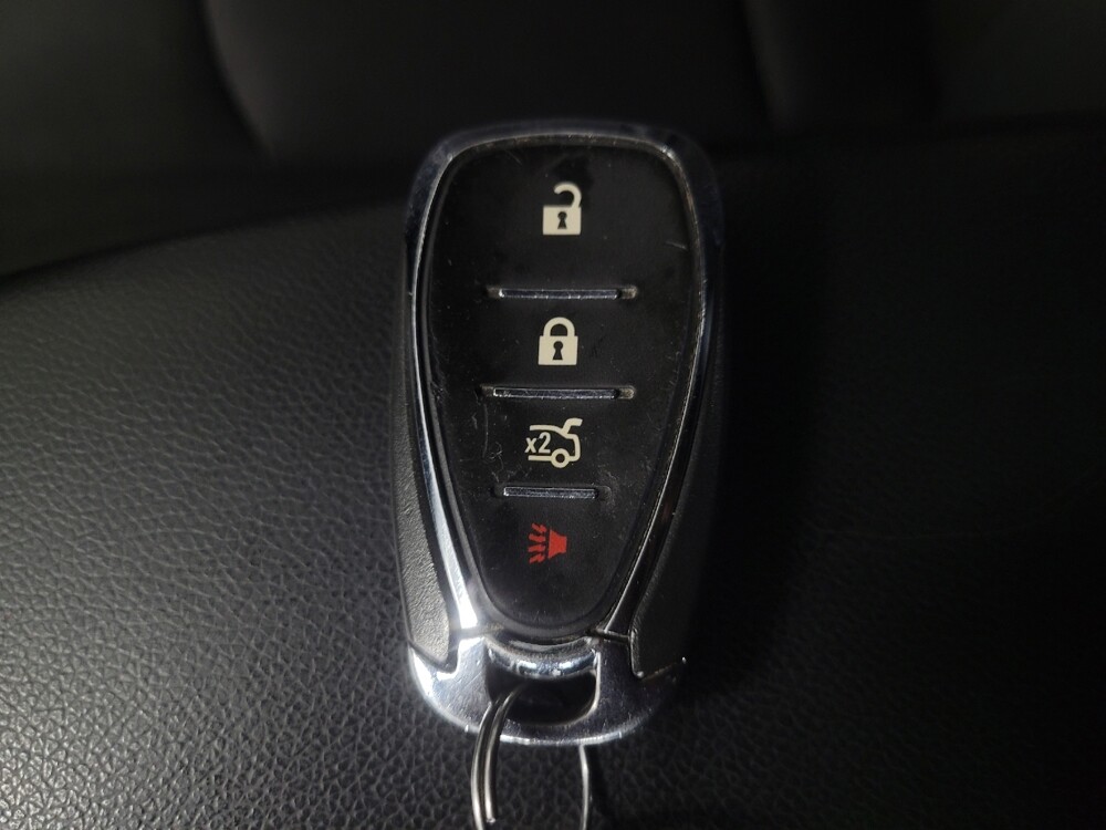 2018 Chevrolet Malibu in Stone Mountain, GA 30083 - 18143851 32