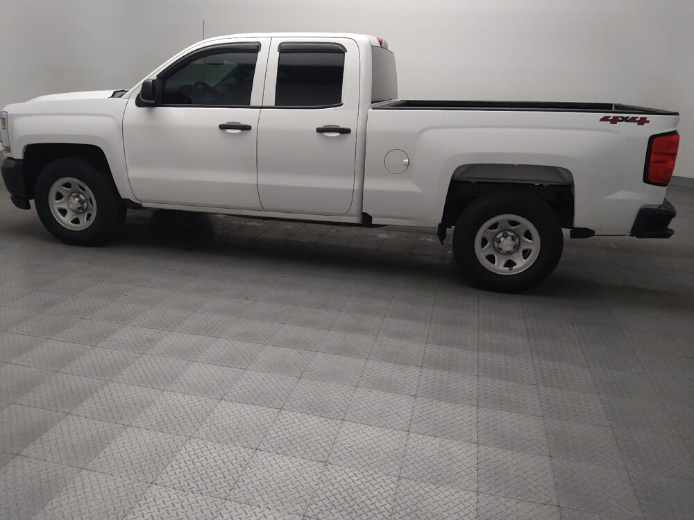 2017 Chevrolet Silverado 1500 in Fort Worth, TX 76116 - 18143855 3