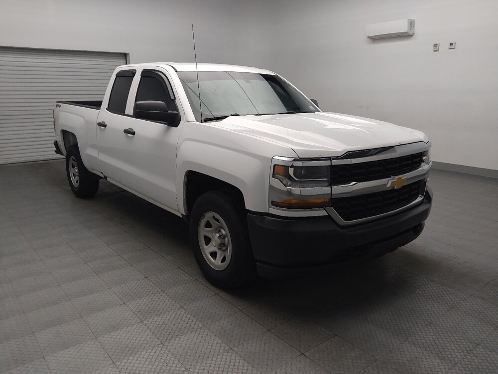2017 Chevrolet Silverado 1500 in Fort Worth, TX 76116 - 18143855 13