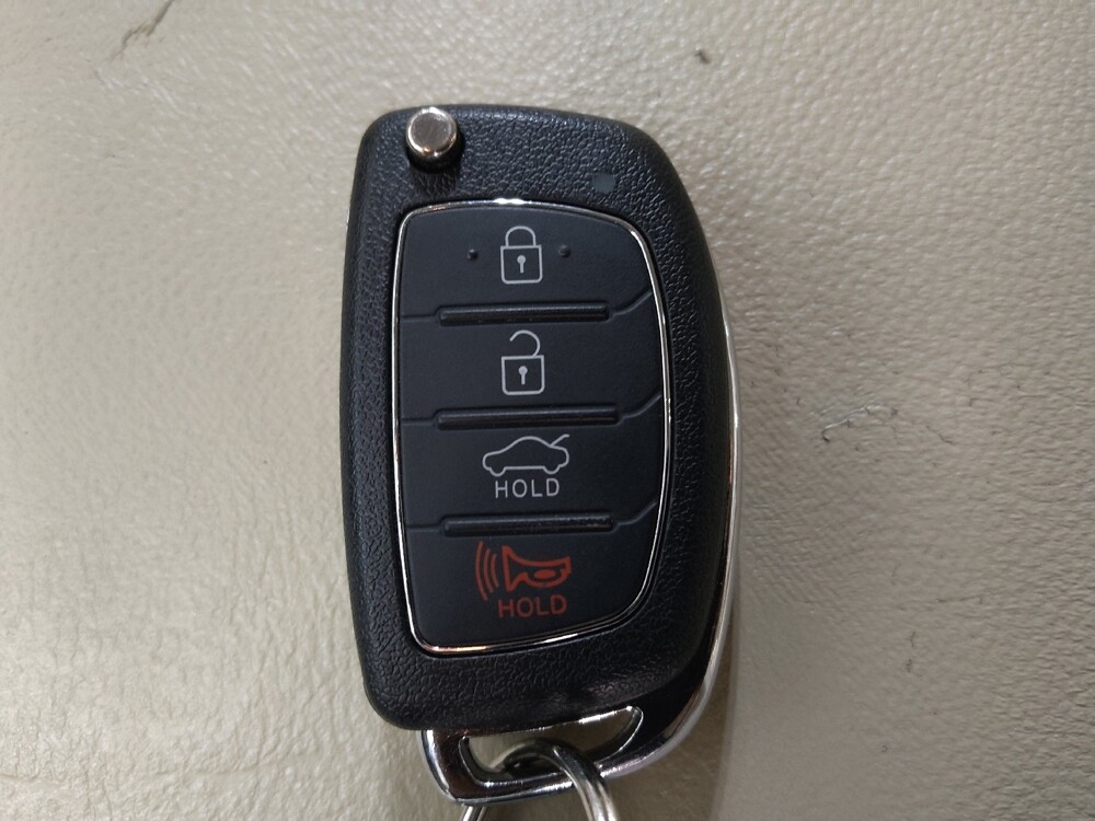 2016 Hyundai Sonata in Plano, TX 75074 - 18143860 32