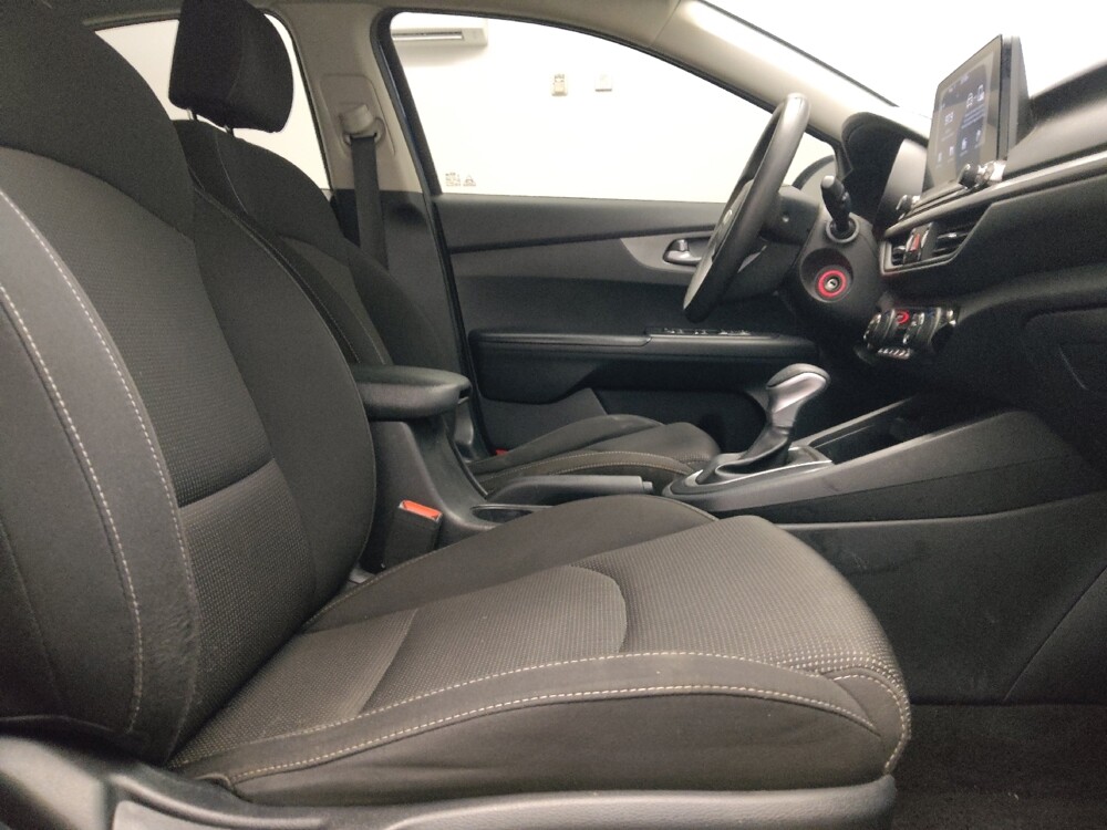 2019 Kia Forte in Plano, TX 75074 - 18143868 21