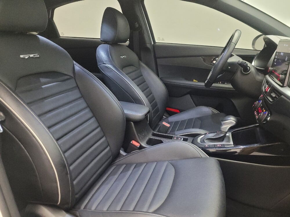 2023 Kia Forte in Phoenix, AZ 85015 - 18143880 21