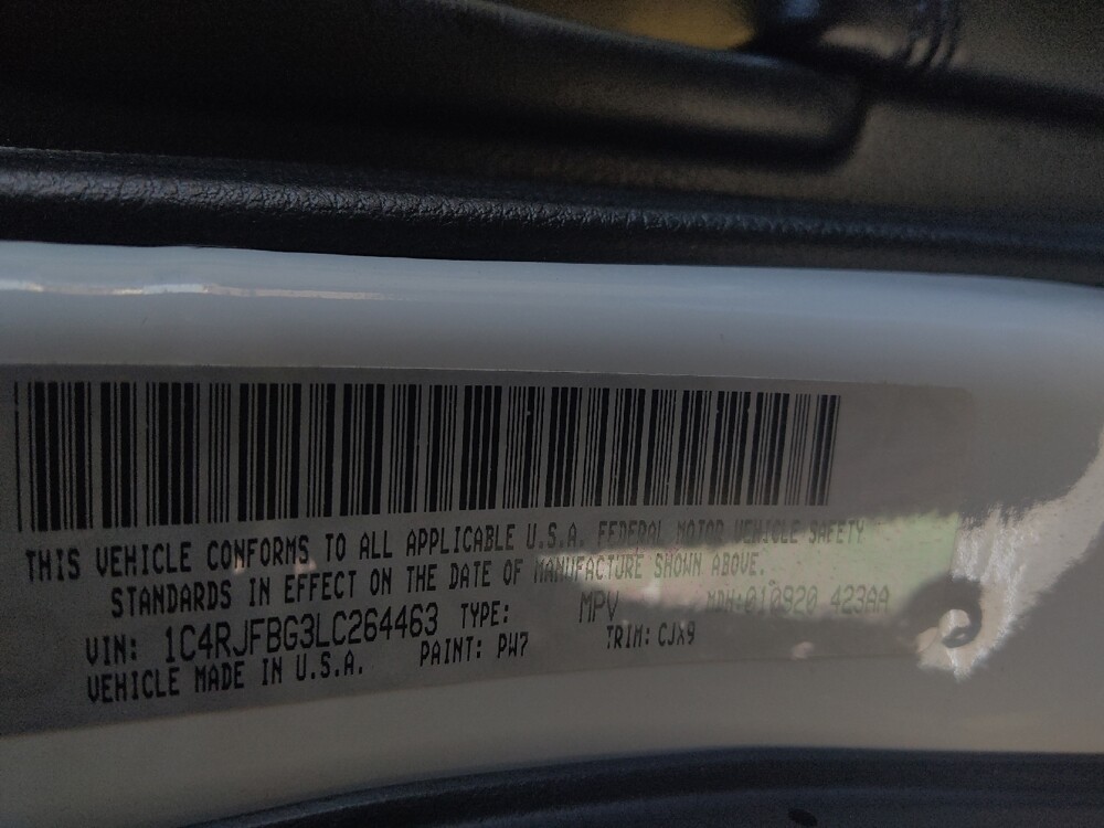 2020 Jeep Grand Cherokee in Phoenix, AZ 85015 - 18143881 33