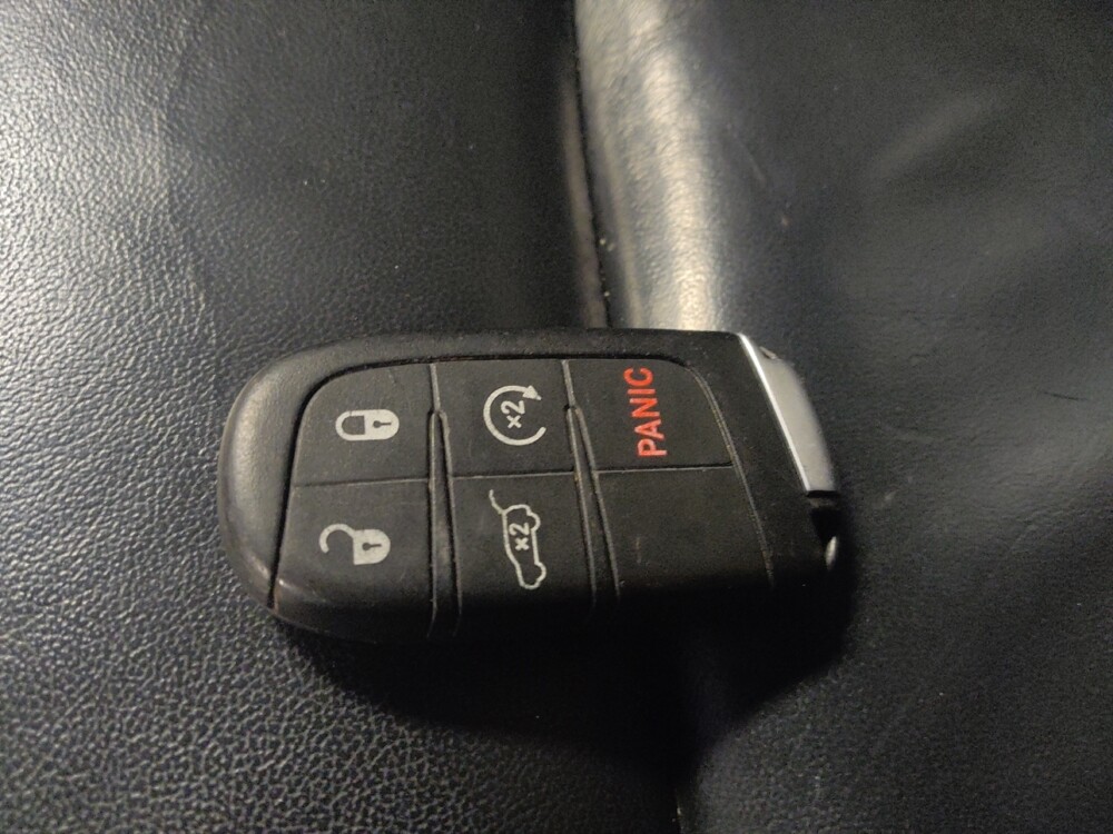 2020 Jeep Grand Cherokee in Phoenix, AZ 85015 - 18143881 32