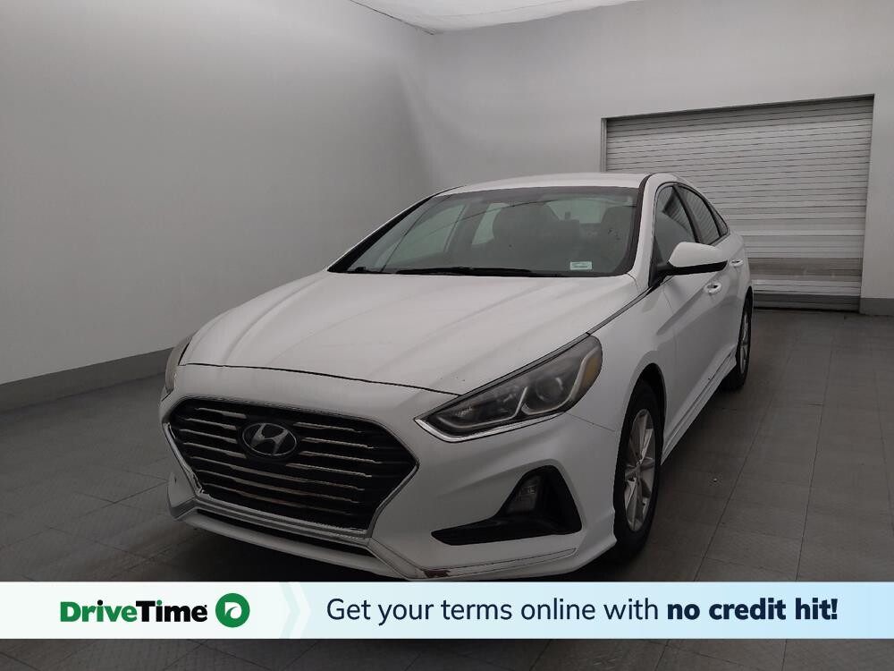 2018 Hyundai Sonata in Clearwater, FL 33764 - 18143890