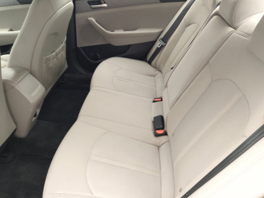2018 Hyundai Sonata in Clearwater, FL 33764 - 18143890 18