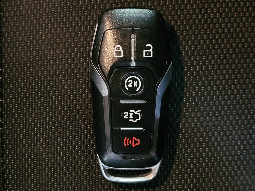 2017 Ford Mustang in Salem, VA 24153 - 18143907 32