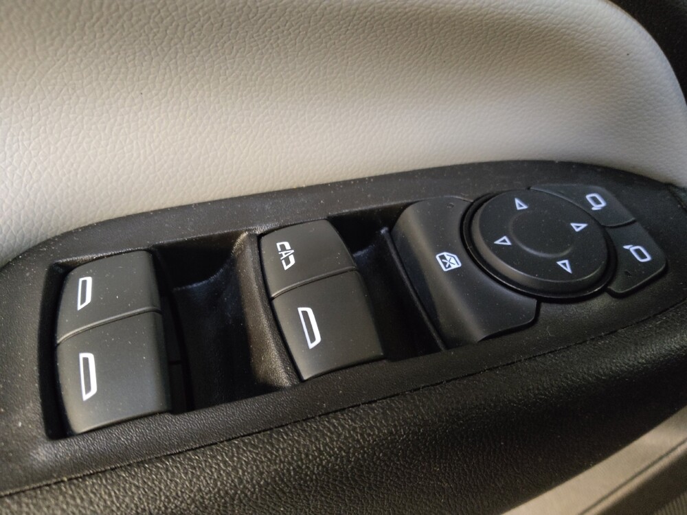 2020 Chevrolet Equinox in Charlotte, NC 28213 - 18143938 27