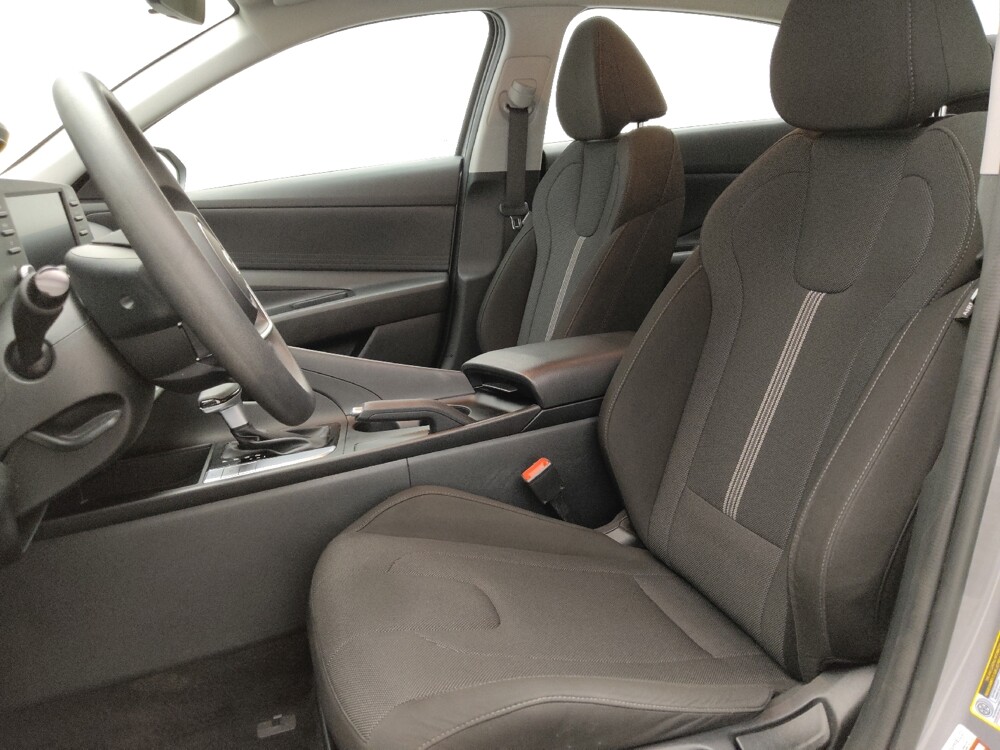 2025 Hyundai Elantra in Denver, CO 80012 - 18143948 17