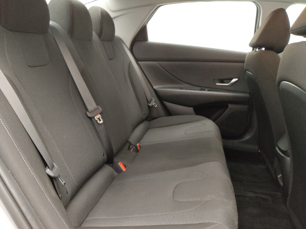 2025 Hyundai Elantra in Denver, CO 80012 - 18143948 19