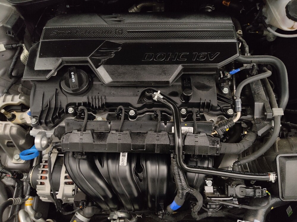 2025 Hyundai Elantra in Denver, CO 80012 - 18143948 30