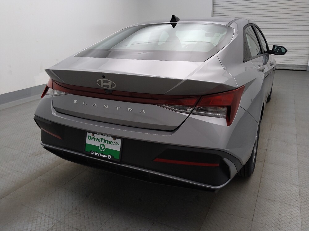 2025 Hyundai Elantra in Denver, CO 80012 - 18143948 7