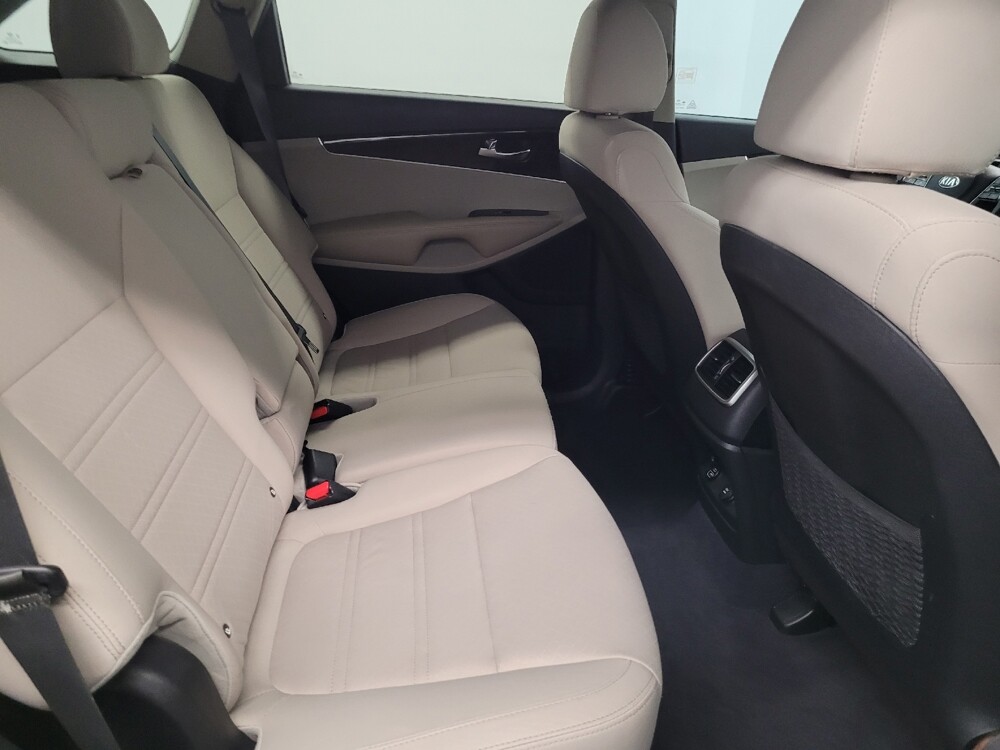 2020 Kia Sorento in Houston, TX 77074 - 18143970 19