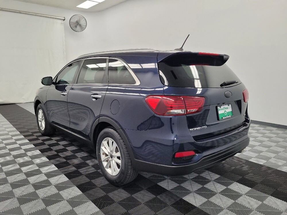 2020 Kia Sorento in Houston, TX 77074 - 18143970 5