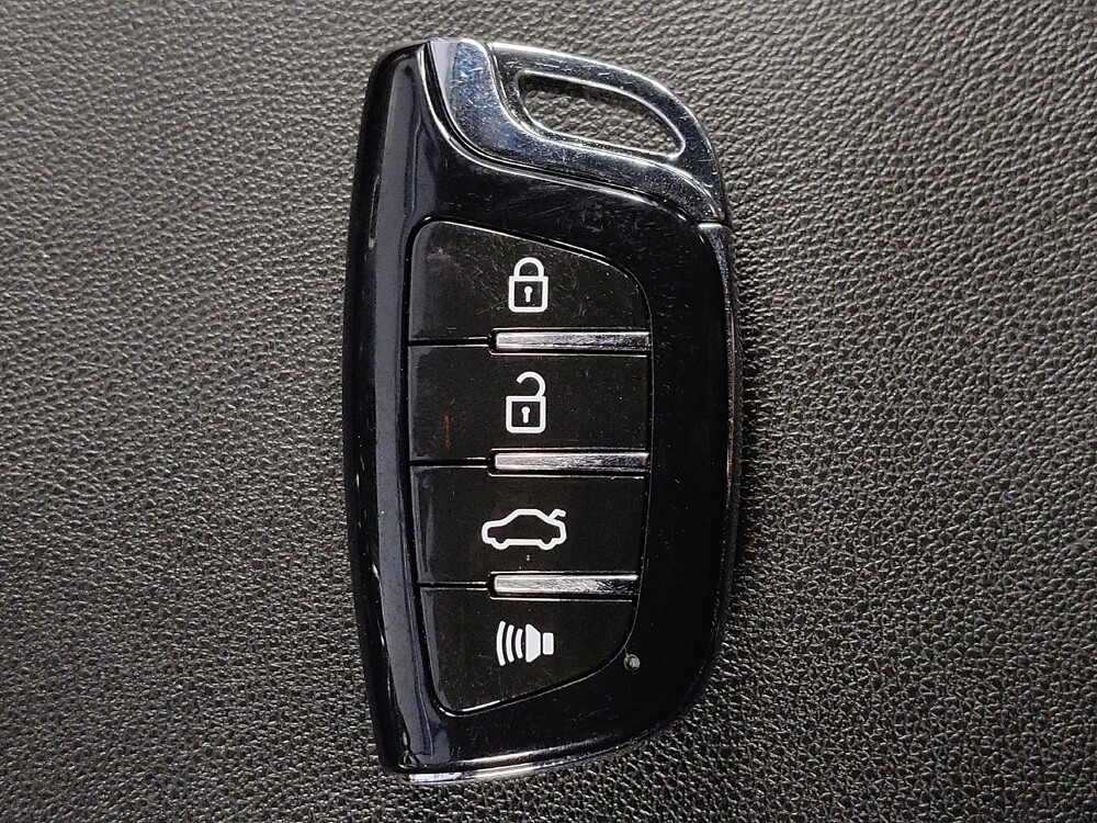 2019 Chevrolet Equinox in Houston, TX 77034 - 18143975 32