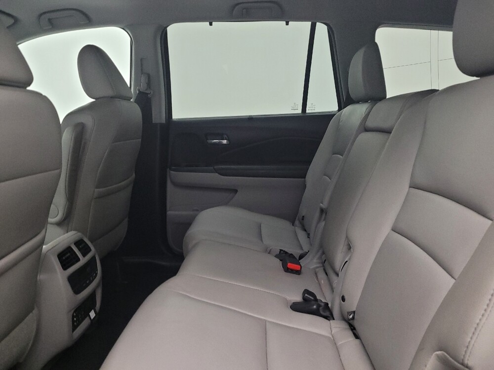 2016 Honda Pilot in Cincinnati, OH 45255 - 18143981 18