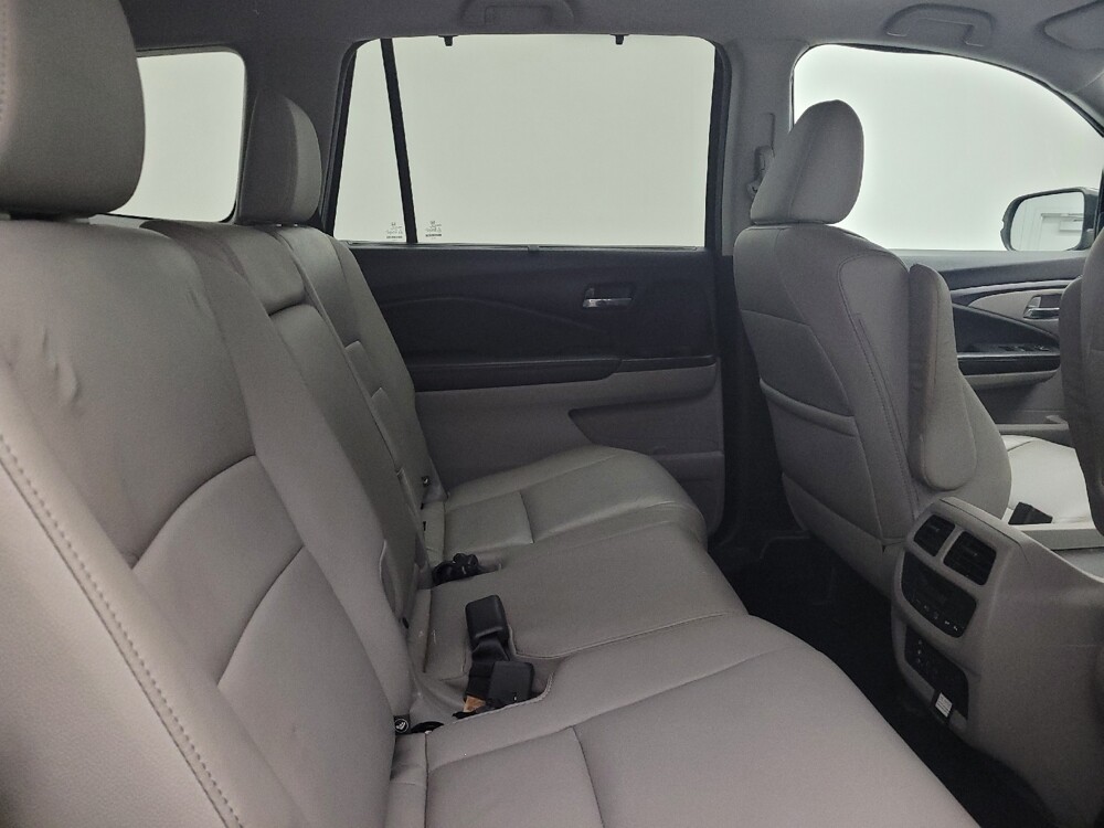 2016 Honda Pilot in Cincinnati, OH 45255 - 18143981 19