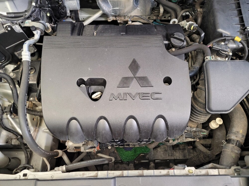 2020 Mitsubishi Outlander in Miamisburg, OH 45342 - 18143987 30
