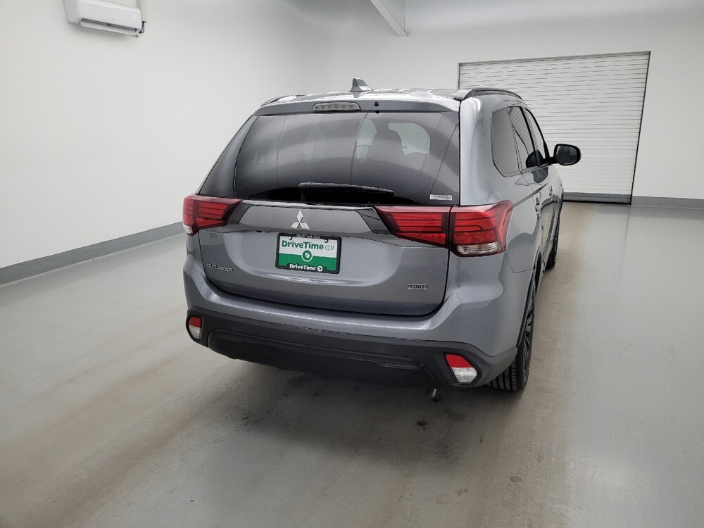 2020 Mitsubishi Outlander in Miamisburg, OH 45342 - 18143987 7