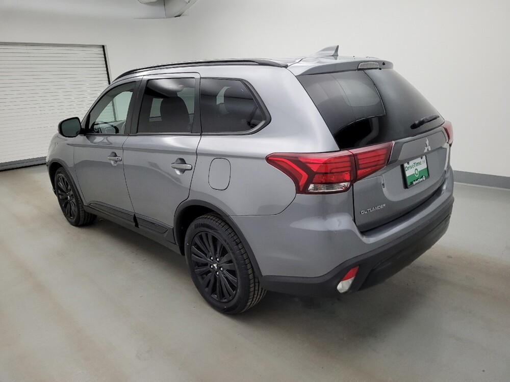 2020 Mitsubishi Outlander in Miamisburg, OH 45342 - 18143987 3