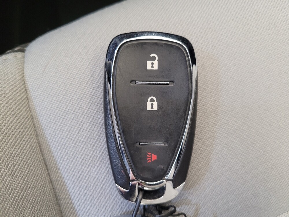 2020 Chevrolet Equinox in Miamisburg, OH 45342 - 18143992 32
