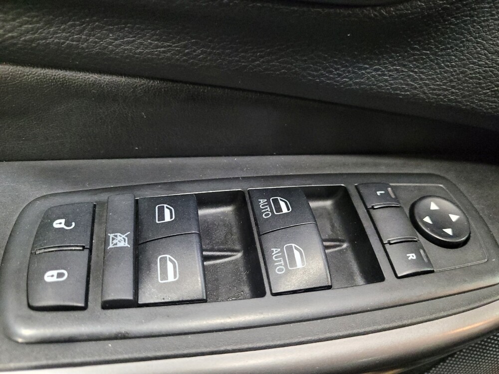 2019 Jeep Cherokee in Chesapeake, VA 23320 - 18143997 27
