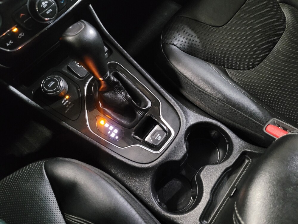 2019 Jeep Cherokee in Allentown, PA 18103 - 18144000 26