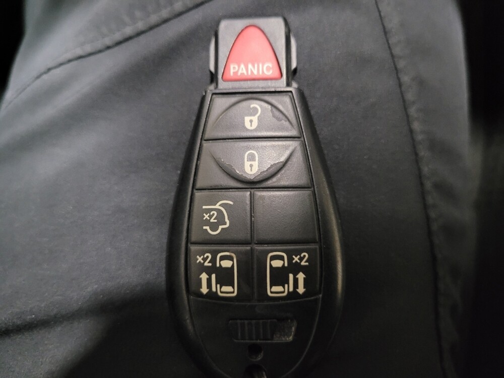 2015 Dodge Grand Caravan in Plymouth Meeting, PA 19462 - 18144005 32