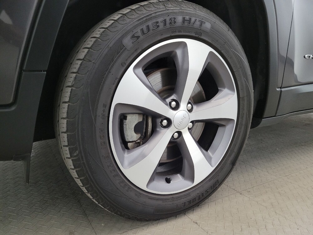 2021 Jeep Cherokee in Allentown, PA 18103 - 18144008 31