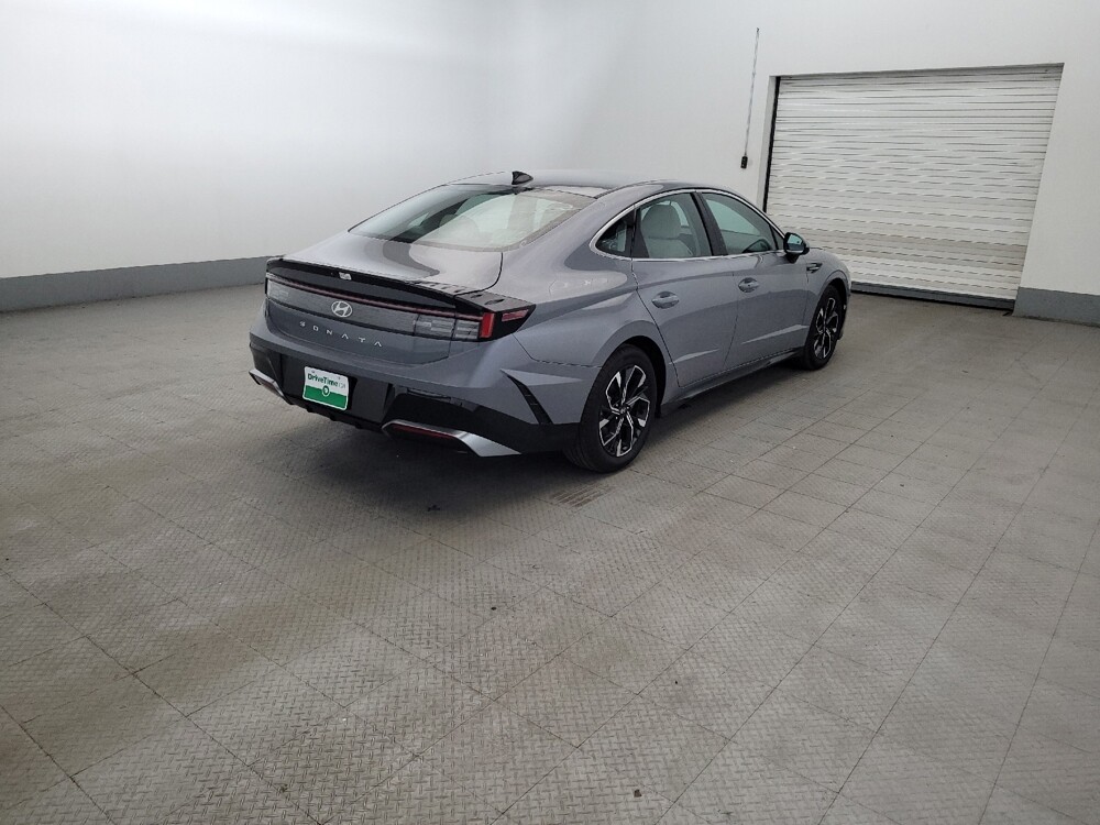 2024 Hyundai Sonata in Woodbridge, VA 22191 - 18144018 9
