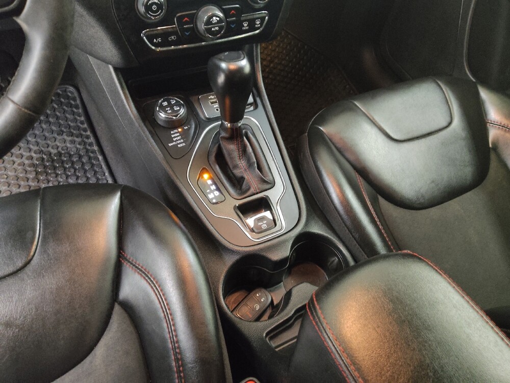 2022 Jeep Cherokee in St. Louis, MO 63136 - 18144019 26