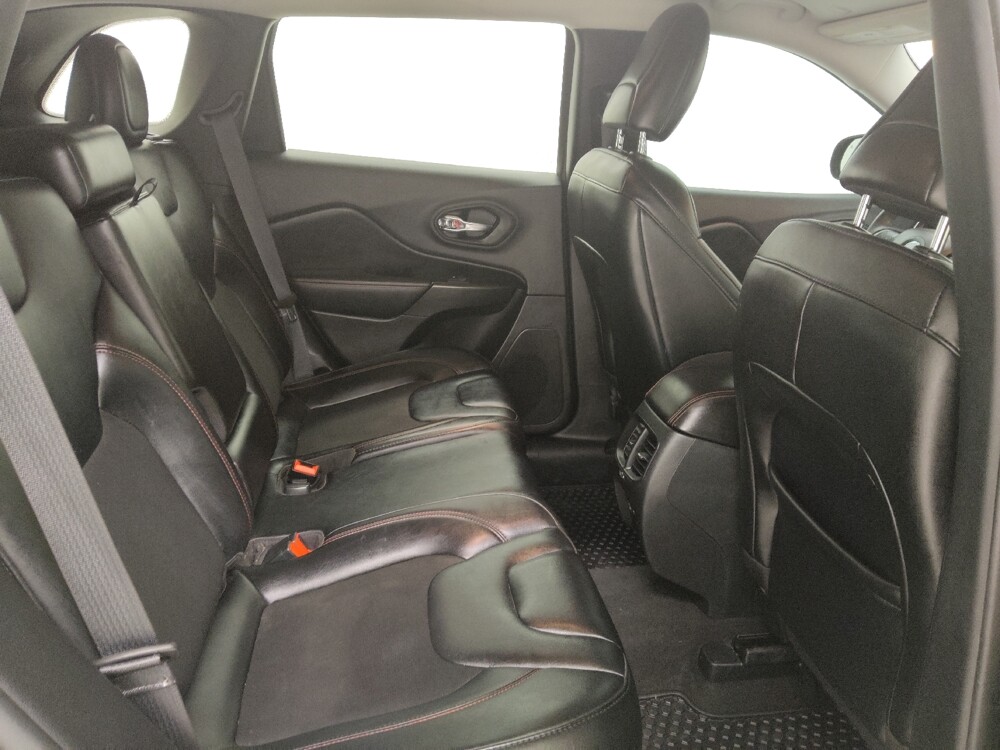 2022 Jeep Cherokee in St. Louis, MO 63136 - 18144019 19