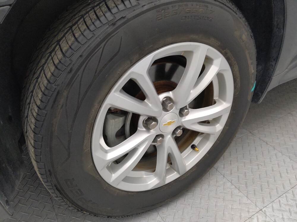 2017 Chevrolet Equinox in Topeka, KS 66611 - 18144027 31