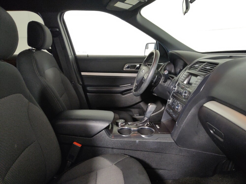 2017 Ford Explorer in Midlothian, IL 60445 - 18144029 21