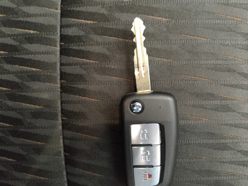 2018 Nissan Rogue in Lombard, IL 60148 - 18144031 32