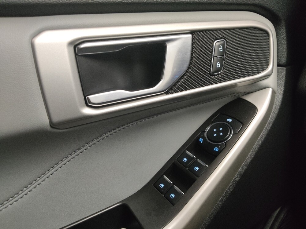 2022 Ford Explorer in Taylor, MI 48180 - 18144037 27