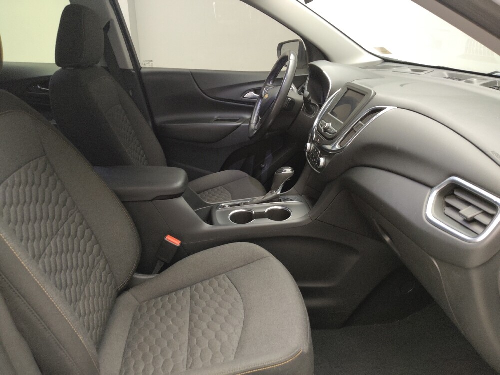 2021 Chevrolet Equinox in Grand Rapids, MI 49508 - 18144039 21