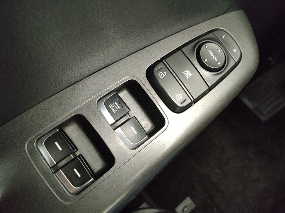 2020 Kia Sportage in Grand Rapids, MI 49508 - 18144047 27