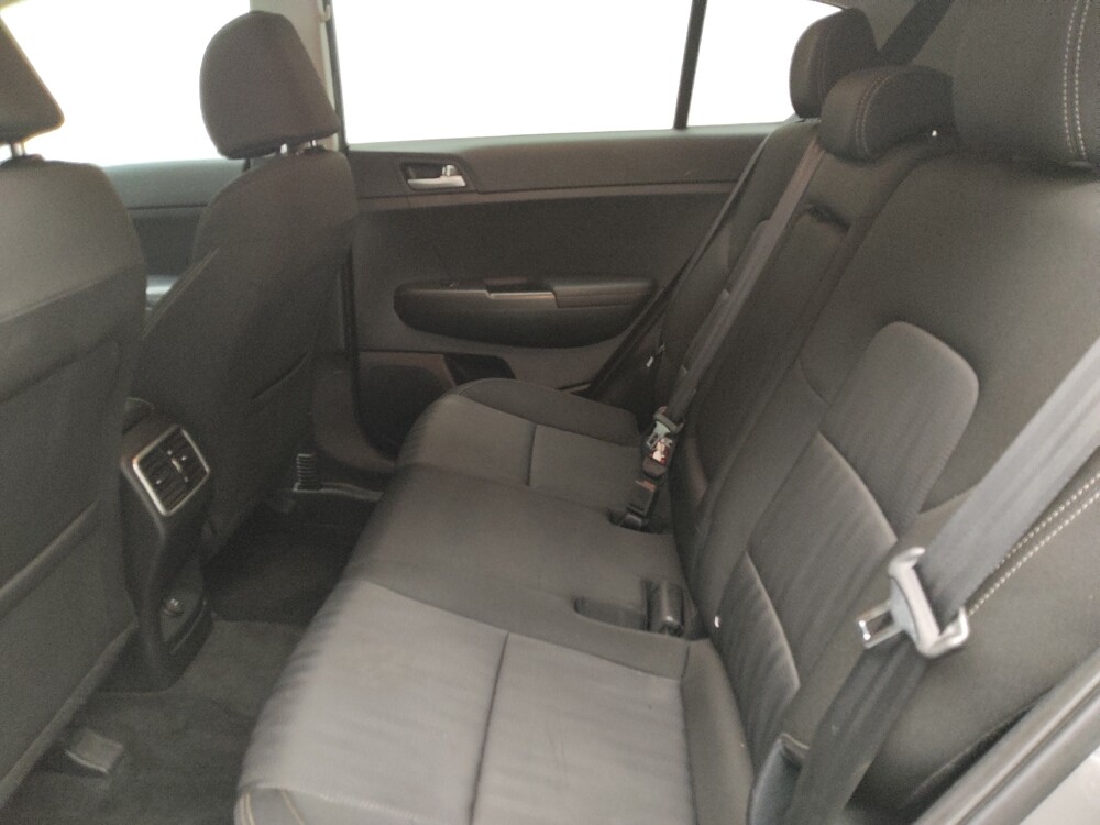 2020 Kia Sportage in Grand Rapids, MI 49508 - 18144047 18