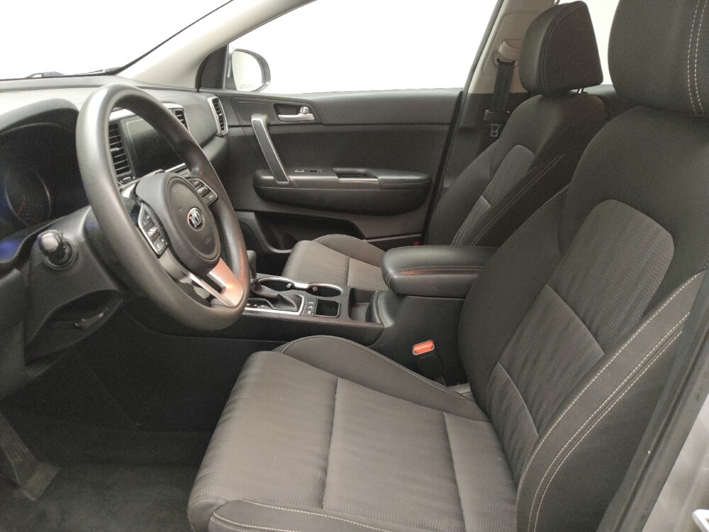 2020 Kia Sportage in Grand Rapids, MI 49508 - 18144047 17