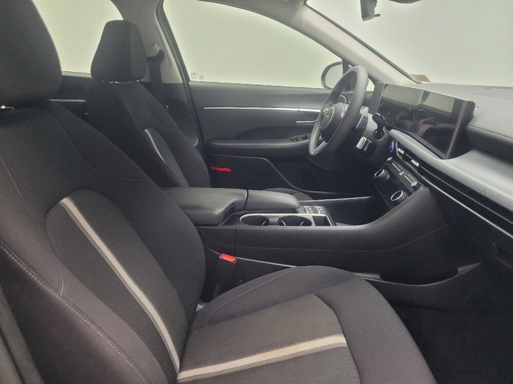2024 Hyundai Sonata in Indianapolis, IN 46222 - 18144054 21
