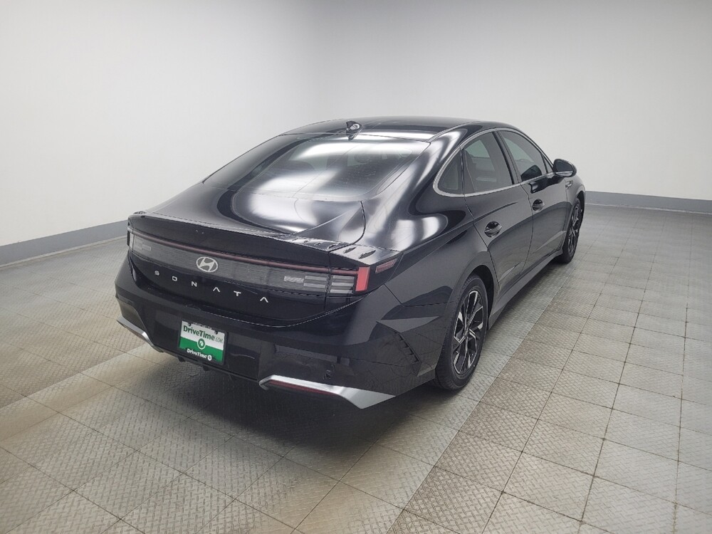 2024 Hyundai Sonata in Indianapolis, IN 46222 - 18144054 9